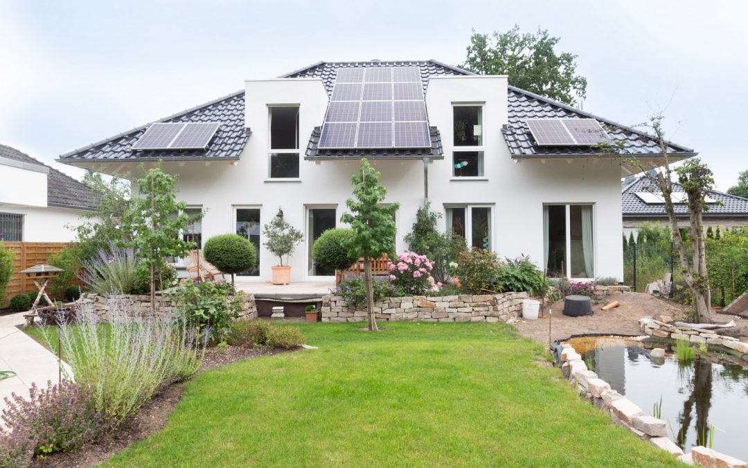 Kernsaniertes Haus mit Schwimmbadtechnikund Photovoltaik-AnlageProjekt 160030